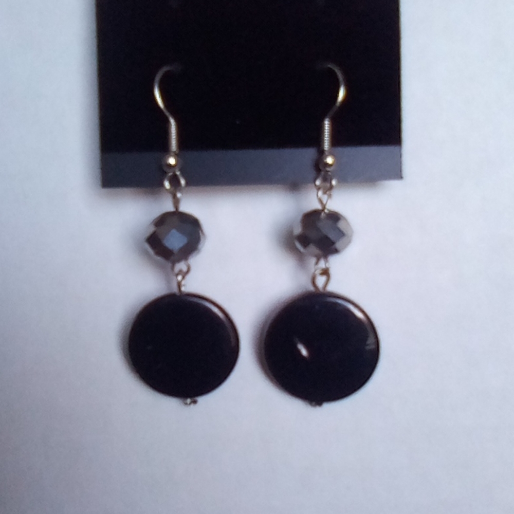 Earrings - Picture 4 of 4